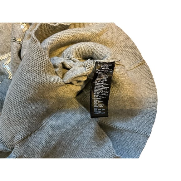 Forever 21 Cropped Sweatshirt Women SZ M Gray Star Print Long Sleeve Ribbed Hem - Picture 5 of 6